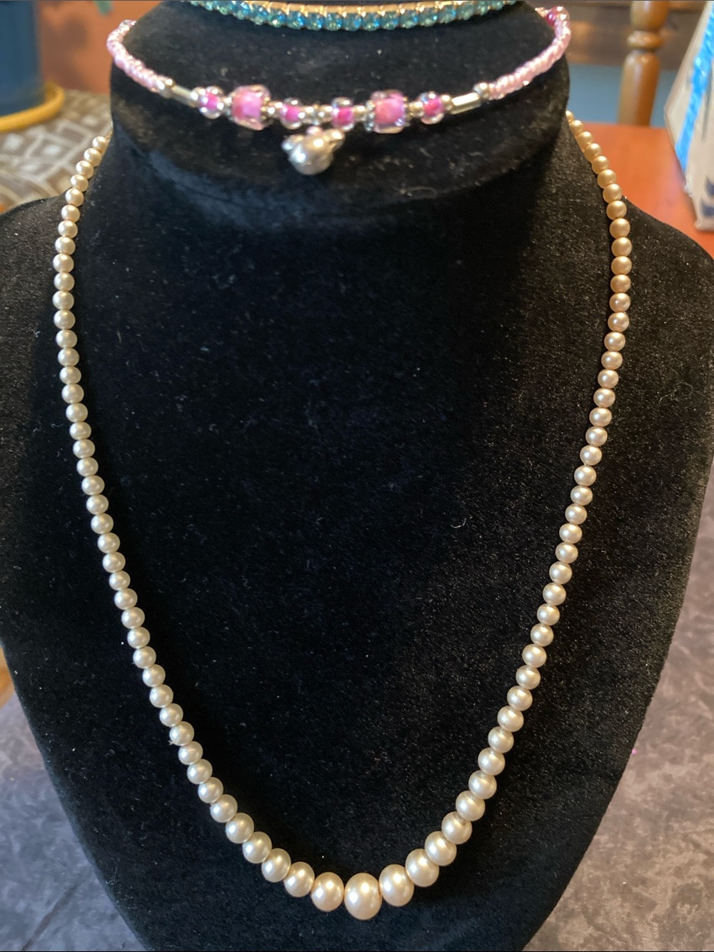 Classic Bead Necklace in Cream w/ Bracelet Bundle